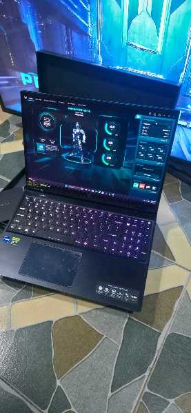 Laptop Acer Predator Helios 16 1THDD 24GBRAM photo 4