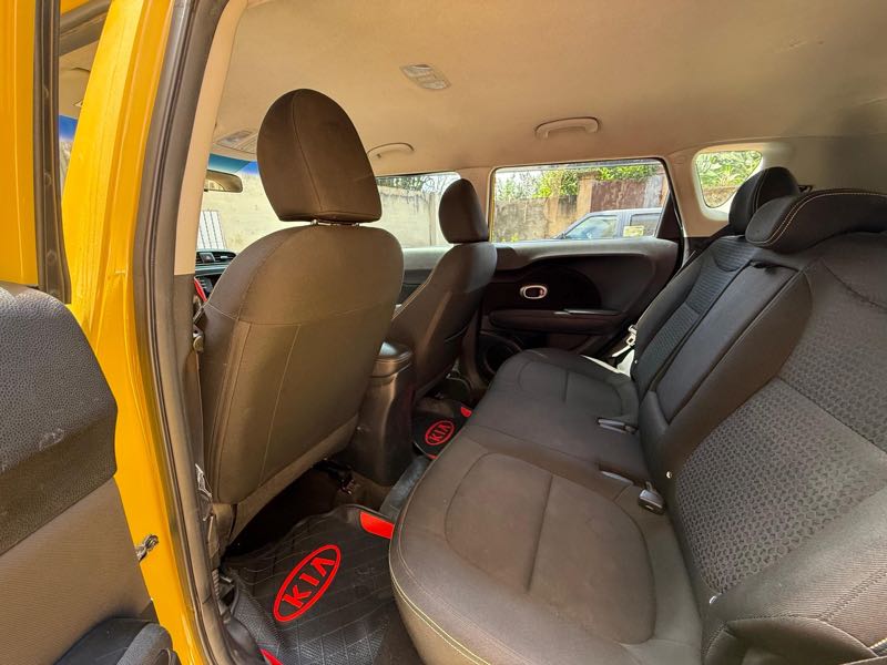 Kia Soul + 4dr Wagon (2.0L 4cyl 6A) 2014 Yellow photo 5
