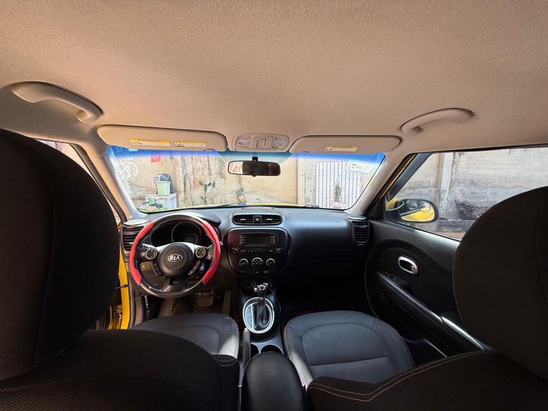 Kia Soul + 4dr Wagon (2.0L 4cyl 6A) 2014 Yellow photo 6