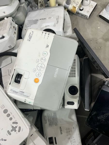 Monitors, Keyboards, Mice and Projector for Sale at Affordab