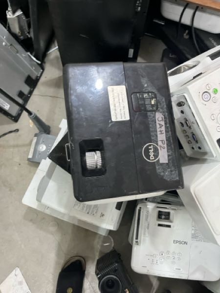 Monitors, Keyboards, Mice and Projector for Sale at Affordab photo 4