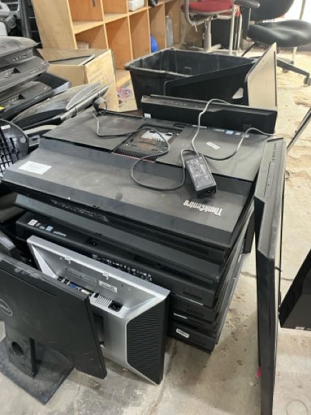 Monitors, Keyboards, Mice and Projector for Sale at Affordab photo 7