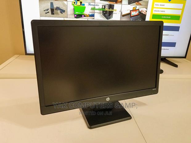 20 Inch Hp Monitor With Dvi , and Vga Connector