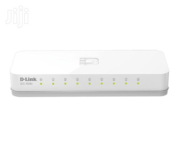 D-Link 10/100 Des-1008c 8 Port Ethernet Desktop Switch · Photo 3