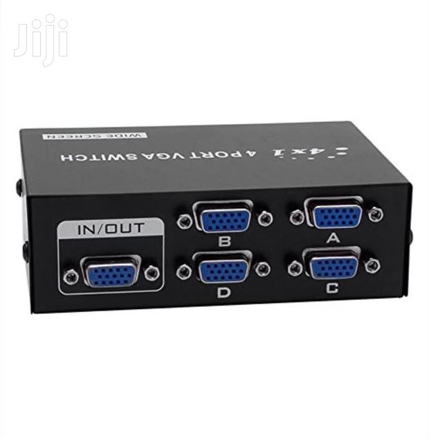 4-port VGA Splitter (450mhz) VS134A · Photo 2