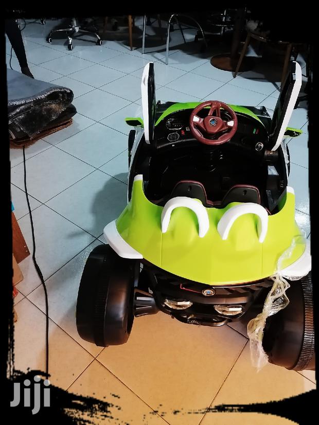 Kid's Playing Car · Photo 2
