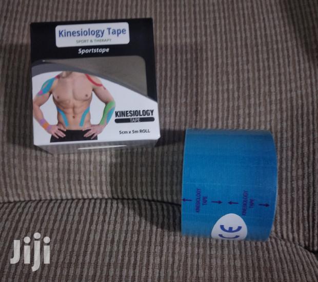 Kinesiology Tape. · Photo 3
