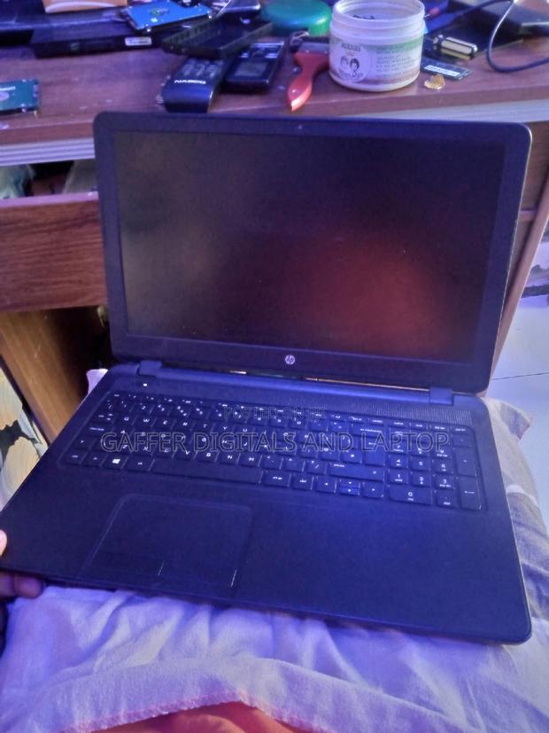 Laptop HP 15-Ra003nia 8GB Intel Core I3 HDD 700GB · Photo 4