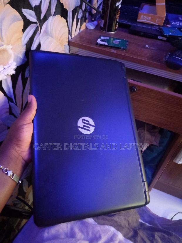 Laptop HP 15-Ra003nia 8GB Intel Core I3 HDD 700GB · Photo 2