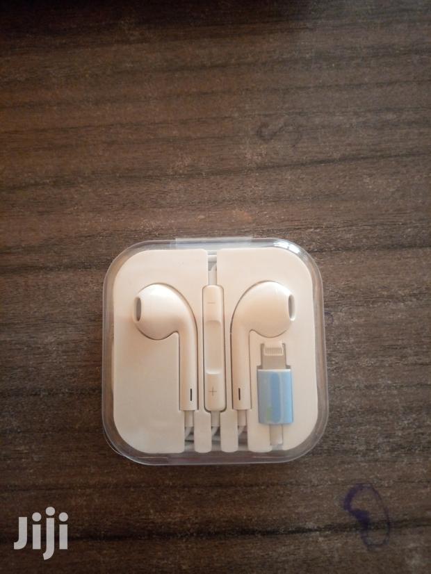 iPhone 11 Pro Earphone · Photo 1