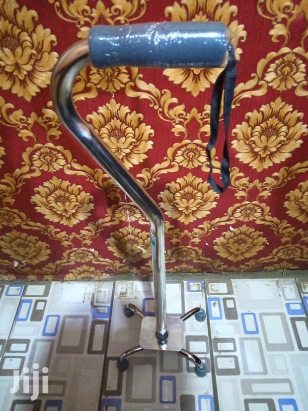 Quad Cane (4 Leg Walking Stick) · Photo 2