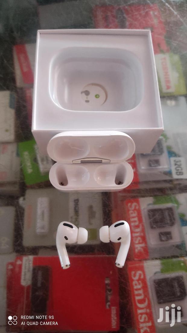 Bluetooth Wireless Earbuds · Photo 2