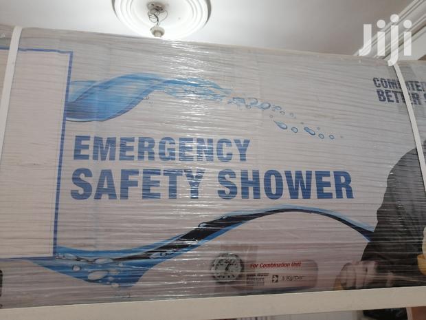 Emergency Safety Shower With Eyewash Station · Photo 1