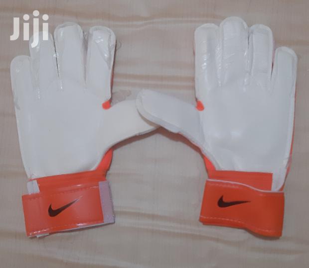 Nike New Gloves · Photo 4