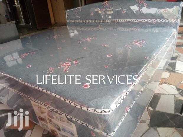 King Size Bed With Inbuilt Mattress