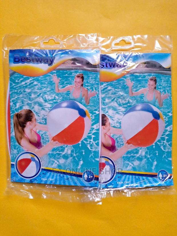 Swimming Pool Ball / Beach Ball · Photo 4