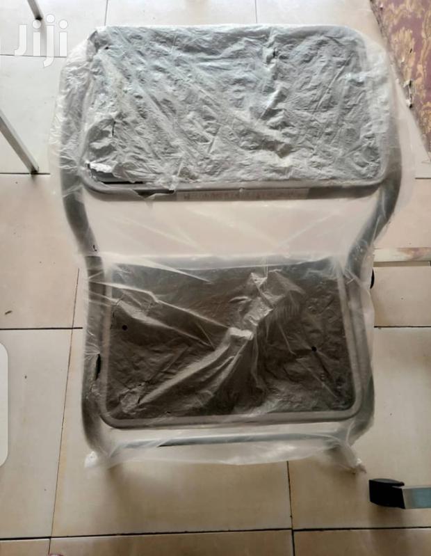 Step Stool · Photo 2