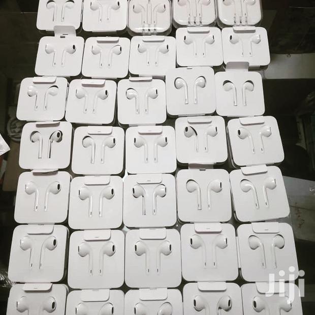 Original iPhone Xsmax / 11/12 Pro Max Earpiece (Earpods) · Photo 1