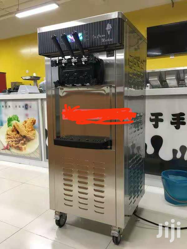 Ice Cream Machine Commercial · Photo 4