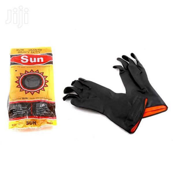 Chemical Resistant Gloves · Photo 2