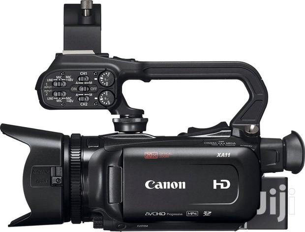 Canon Video Camera Hd Camcorder Xa11 · Photo 2