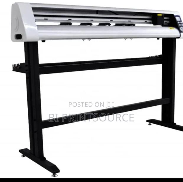 Auto Contour Cutting Plotter (T1350) · Photo 2
