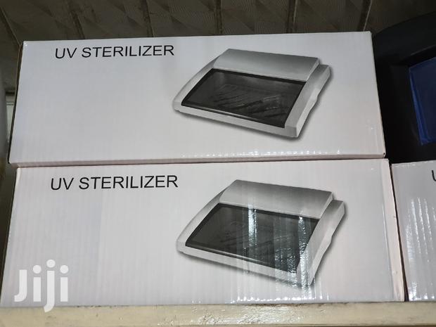 UV Sterilizer for Barbering Saloon · Photo 2