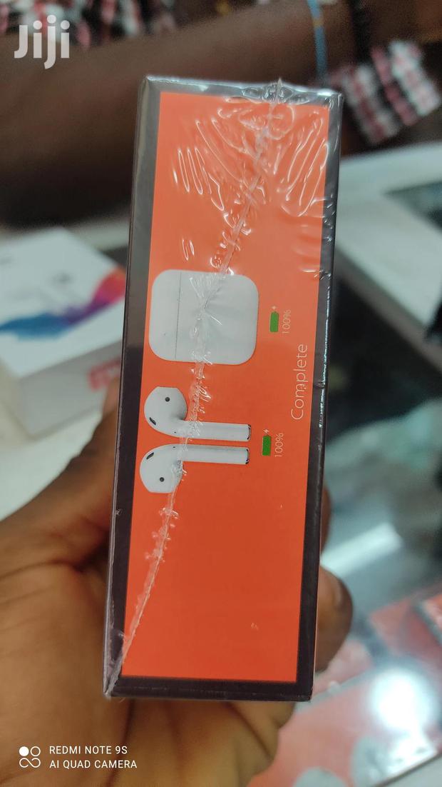 P30 Pro Wireless Earbuds · Photo 3