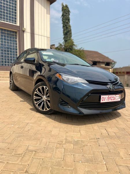 Toyota Corolla SE (1.8L 4cyl 2A) 2019 Black
