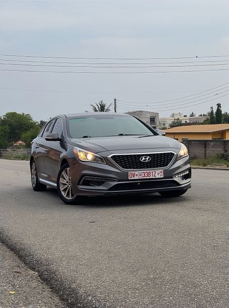 Hyundai Sonata Sport 2.0T Sedan FWD (2.0L 4cyl 6A) 2017 Brown