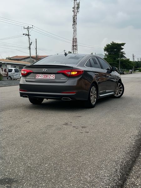 Hyundai Sonata Sport 2.0T Sedan FWD (2.0L 4cyl 6A) 2017 Brown