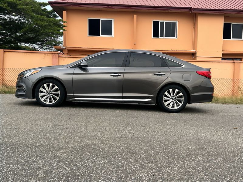 Hyundai Sonata Sport 2.0T Sedan FWD (2.0L 4cyl 6A) 2017 Brown