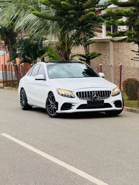 Mercedes-Benz C300 2020 White