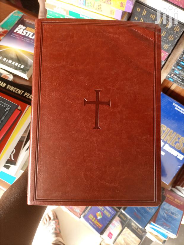 Holy Bible NKJV Original Quality Leather · Photo 1