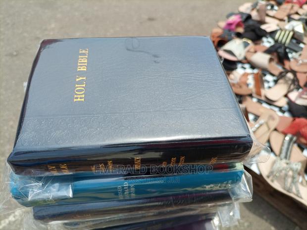 Holy Bible KJV Small Size Black · Photo 2
