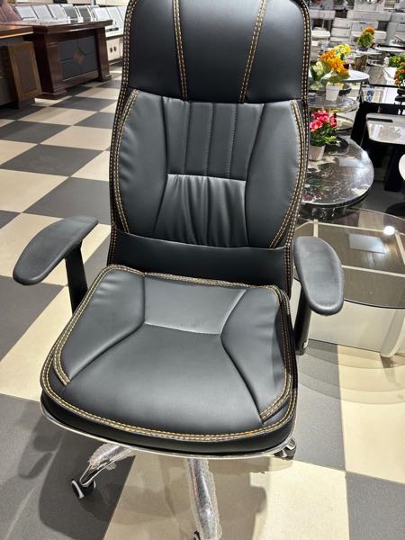 Economic office chair