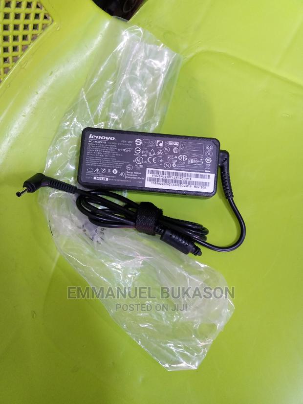 Lenovo Small Pin Charger · Photo 4