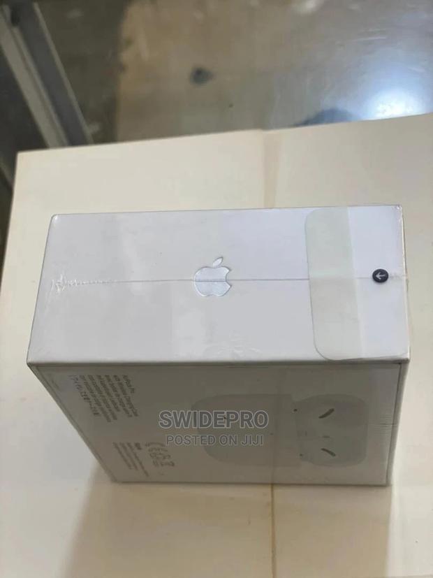 Sealed Apple Airpod Pro · Photo 2