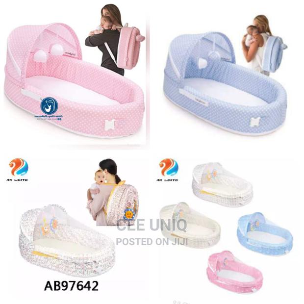 Baby Travel Bassinet · Photo 3