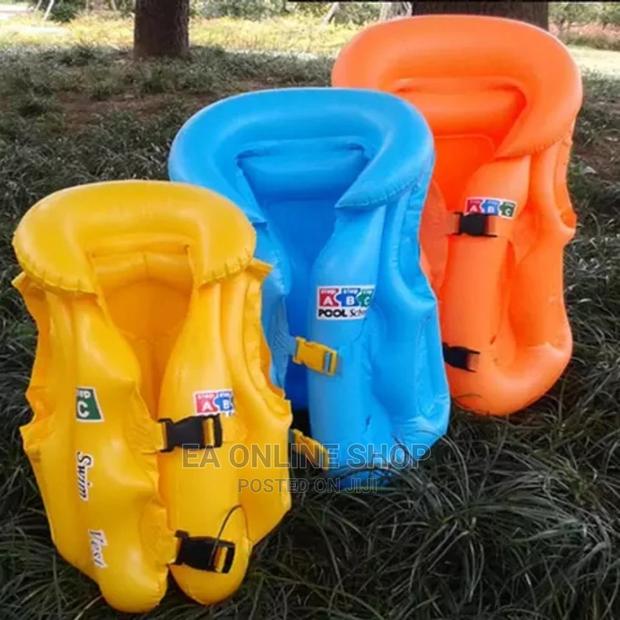 Kids Swim Vest Life Jacket · Photo 4