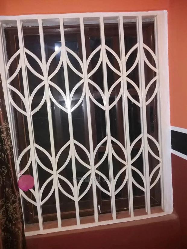 High Quality Burglar Proof Windows and Doors photo 2