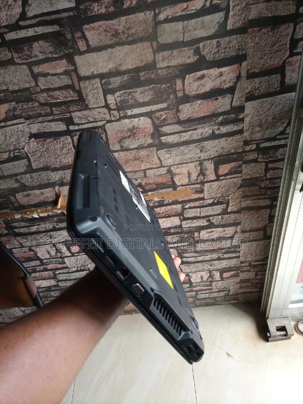 New Laptop Medion Akoya S3409 4GB Intel Core I3 HDD 350GB · Photo 4