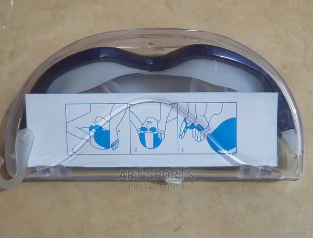 Swimming Goggles · Photo 2