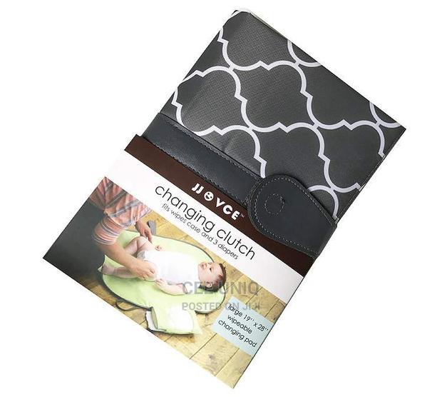 Changing Mat or Clutch · Photo 3