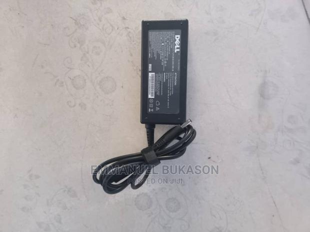 Dell Small Pin Charger · Photo 4