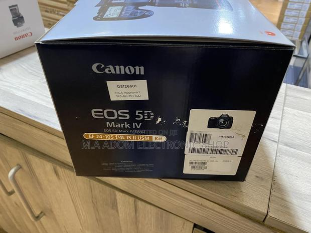 Built-In GPS and Wi-Fi With NFC Canon 5D Mark IV · Photo 2