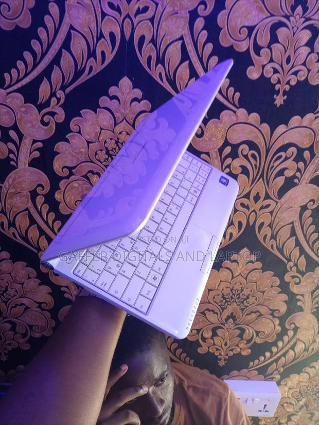 New Laptop Medion Erazer X7847 2GB Intel Core 2 Duo HDD 128GB · Photo 2