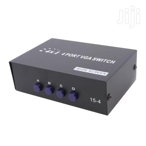 VGA 4-Port Switch · Photo 2