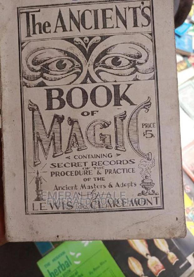 Magicals Bookss · Photo 1