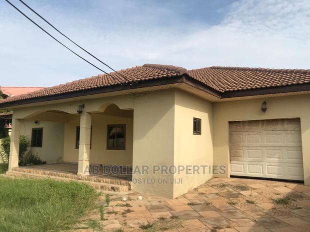 Four Bedroom House for Rent · Photo 4